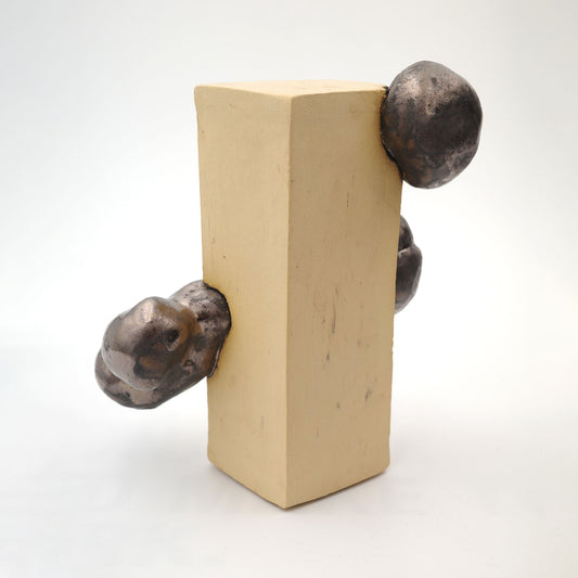 Architektonische Form Turm mit organischen Ausstülpungen